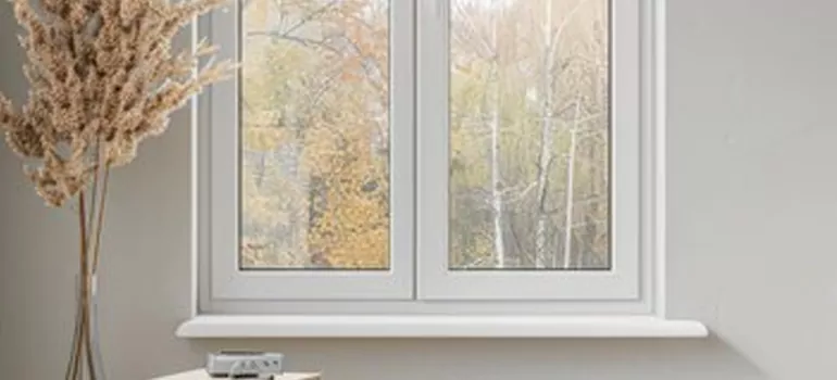 Vinyl Window Stool in Keystone, FL